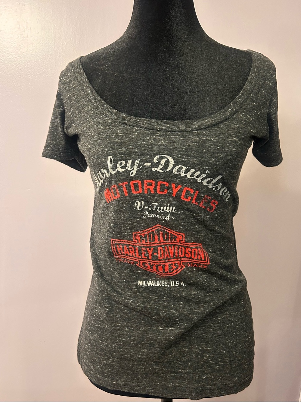 Harley-Davidson Grand Cayman, M Black Gray Scoop Neck Tee with Red Logo